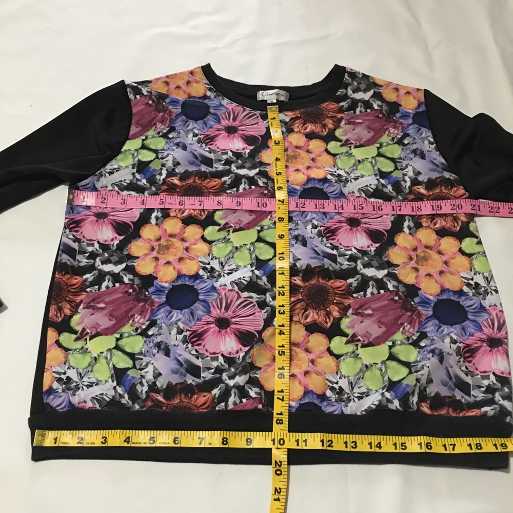 Olsenboye Floral Sweatshirt - Picture 3 of 7